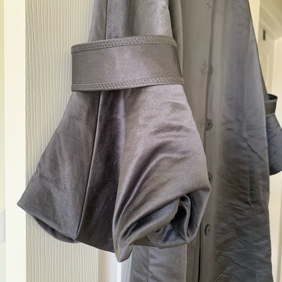 Elie Tahari grey silk coat in perfect condition - Picture 4 of 5